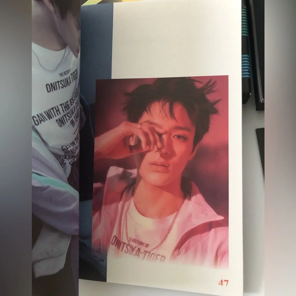 NCT 2018 Empathy Album with Photocard - Picture 9 of 14